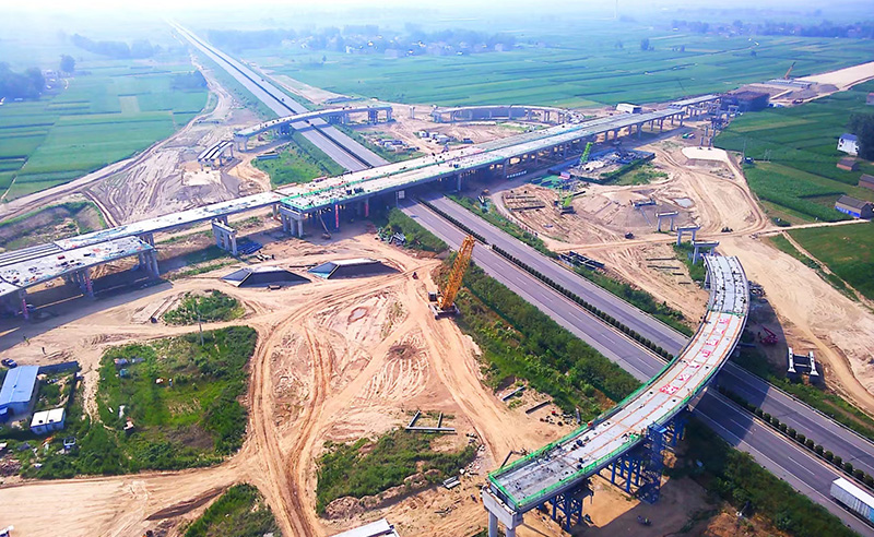 蘭太高速三標段鋼箱梁工程.jpg 蘭太高速三標段鋼箱梁工程.jpg